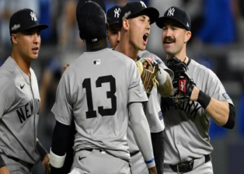 Mookie Betts vs Yu Darvish: Key Stats and Matchup History in MLB