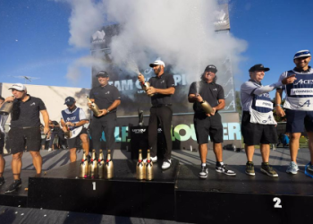 2 aces in a row golf