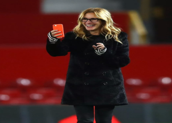 Who are the Famous Man Utd Fans? A Look at Celebrity Supporters