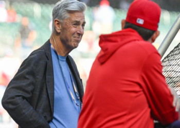 Breaking Down Kyle Schwarber Contract: Stats, Salary & Future