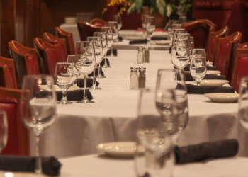 Best Table Spot in the Restaurant? Heres How to Choose