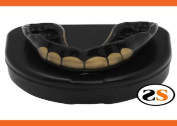 UFC mouthguard: protect your teeth in the octagon.