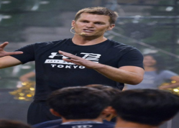 The Tom Brady Draft: A Look Back at the 2000 NFL Draft (How Every Team Missed a Legend)