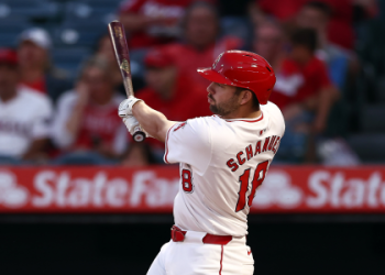 Looking for a reliable Reds vs Mets prediction? These top analysts share their inside picks.