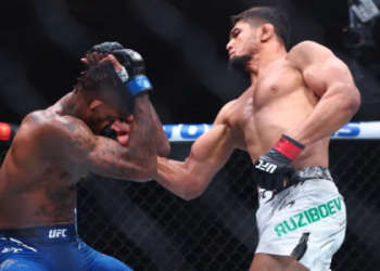 Derrick Lewis fight odds comparison: Find out which site offers the best betting value now.