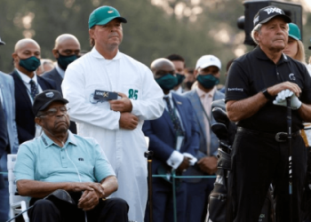 Berenberg Golf Hat: Find the Perfect Fit & Look Great.