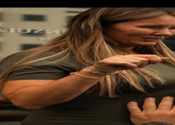 Want Dee Devlin Topless? See the Latest Photos and get hot Information.