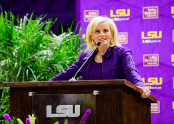 Kim Mulkey Designer Style: Get Her Winning Look Easy!