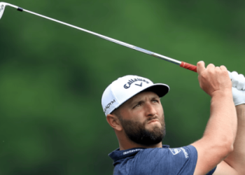 Whats in Paul Caseys bag? WITB full overview here.