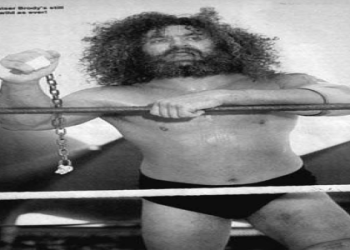 What is the story of Rikishi sons in WWE? Follow their journey within the Anoai family dynasty.