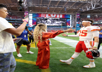 How is Randi Mahomes related to the family? Understanding her connection to Patrick and Jackson.