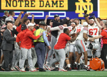 Did Kirk Herbstreit play NFL professionally? Get the straightforward facts about his actual football playing days.