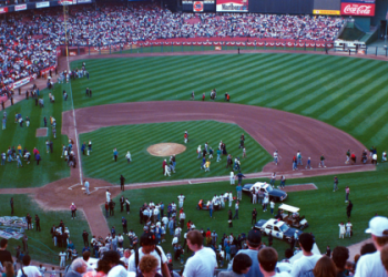 How to use mlb the show baserunning cheese? Easy steps for stealing bases almost every time.